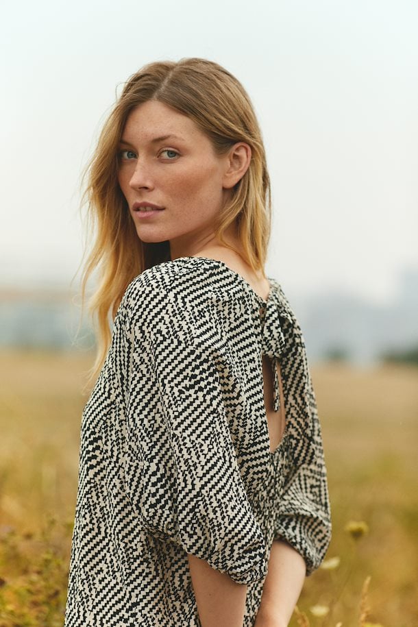 ArisaPW Midi Dress
