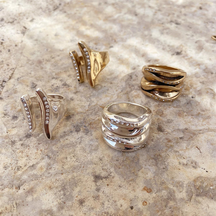 Crease ring