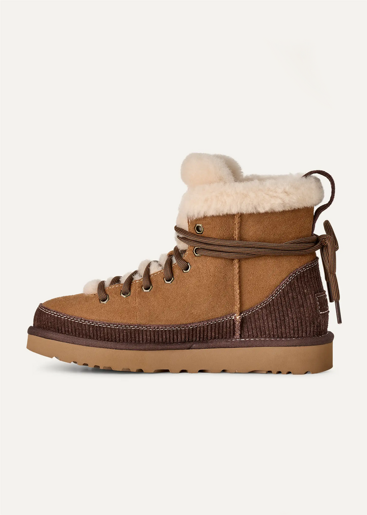 W Classic heritage lace up Boot