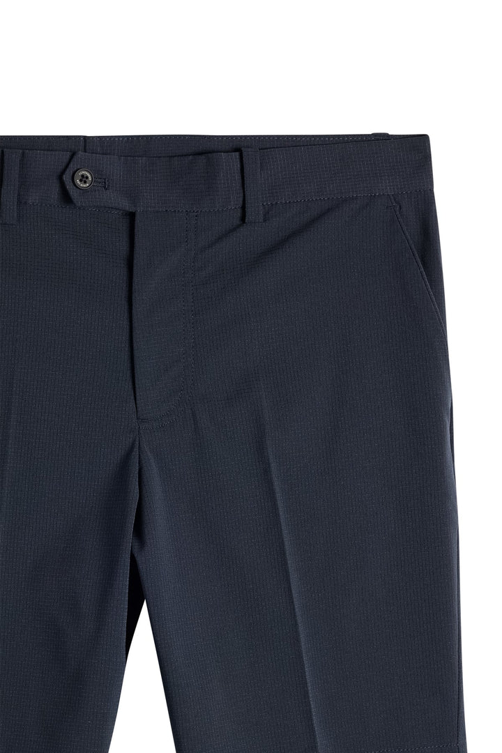 Vent Shorts