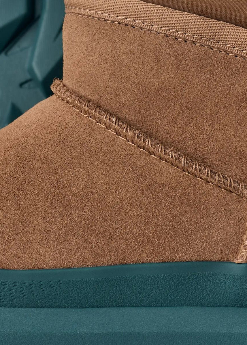 M CN Ultra mini weather hybrid Boot