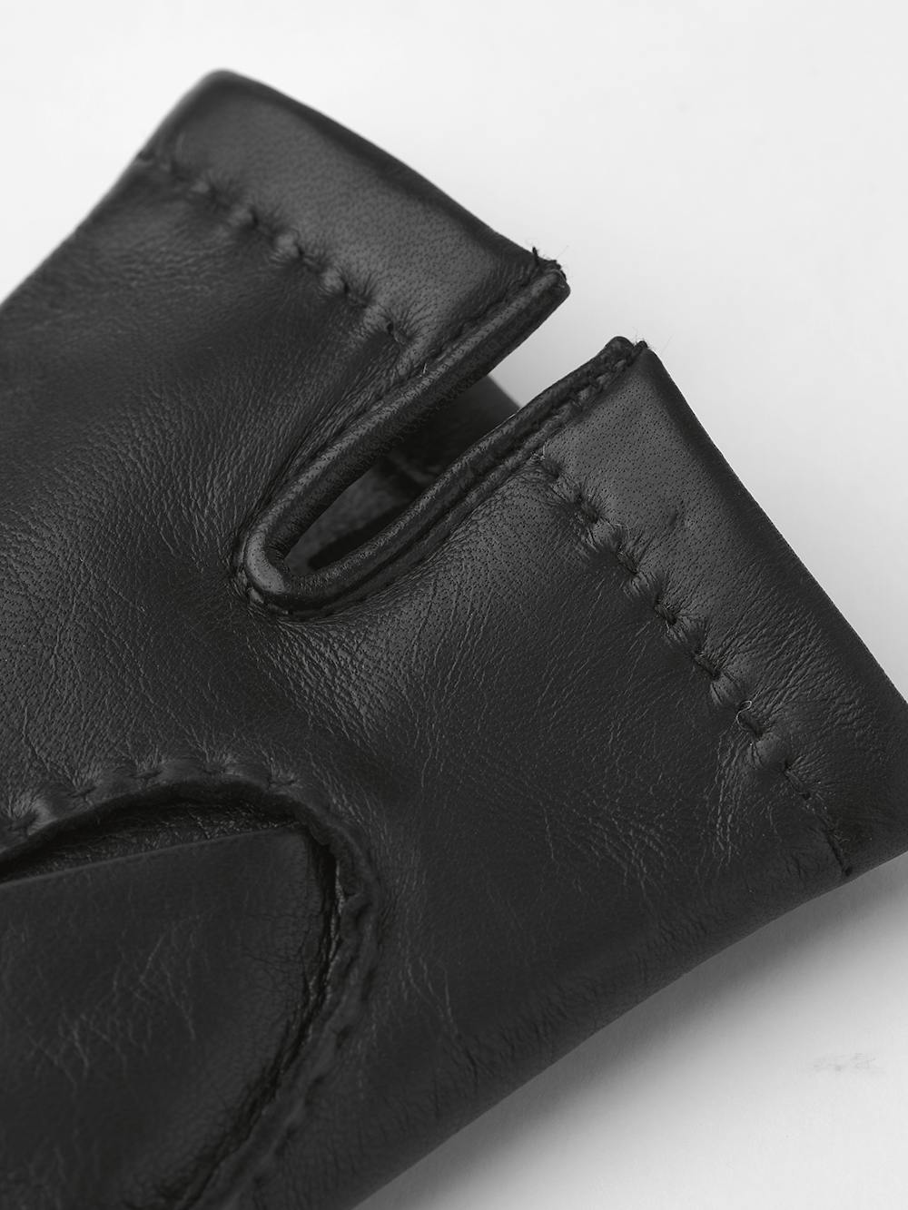 Mary gloves