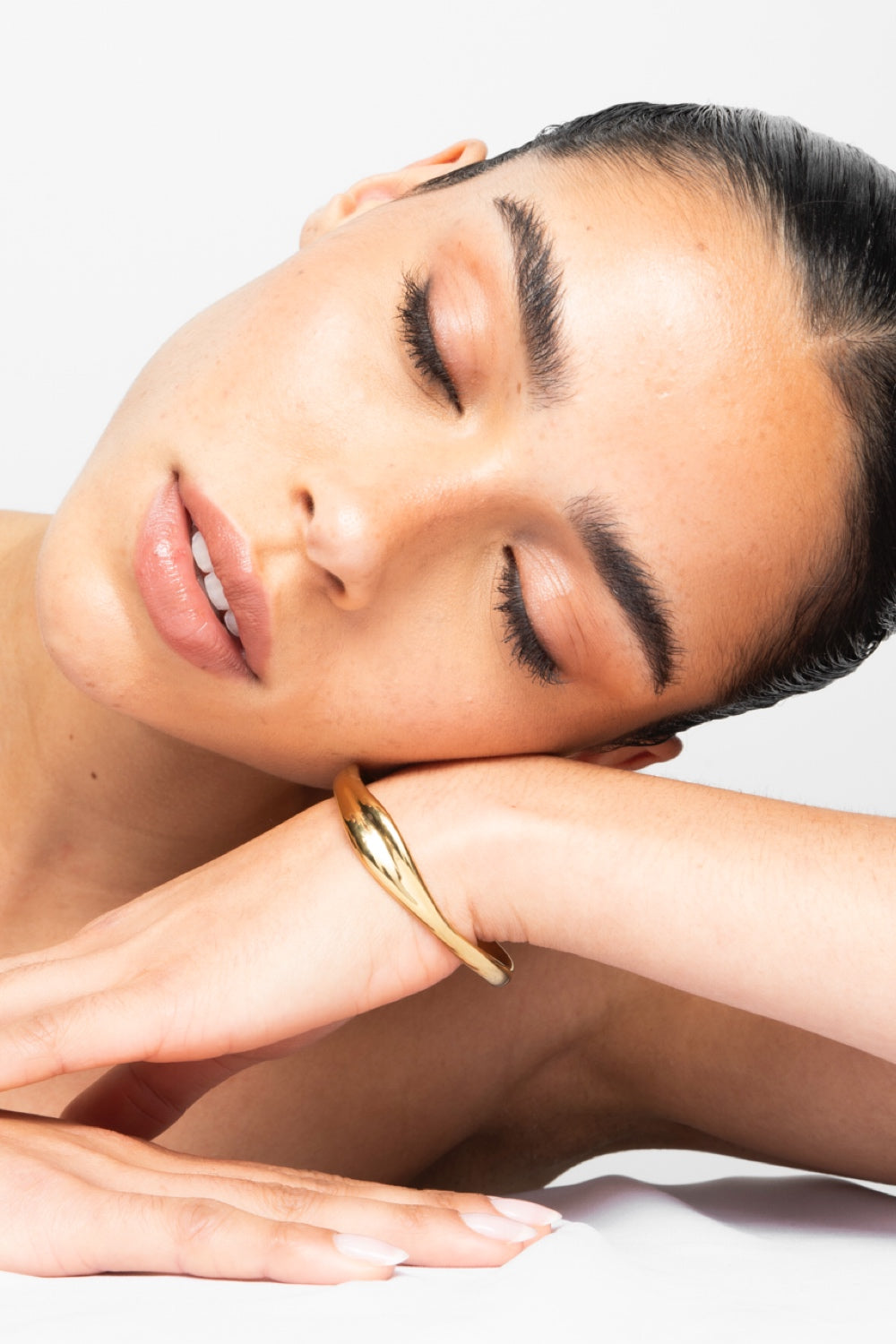The wave bangle bracelet