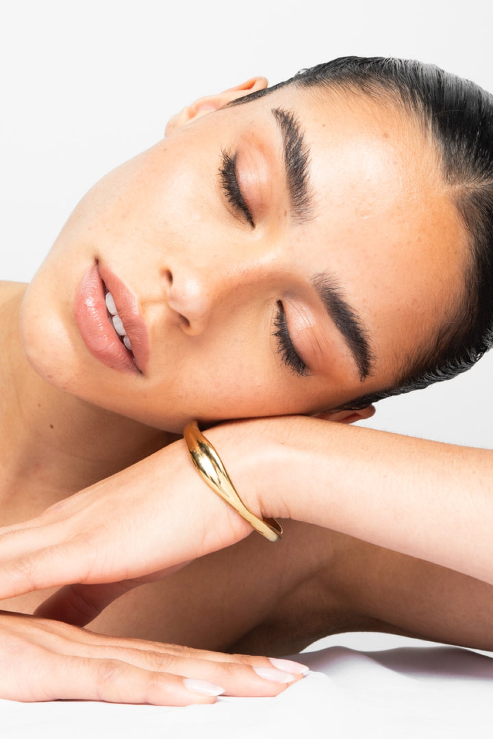 The wave bangle bracelet