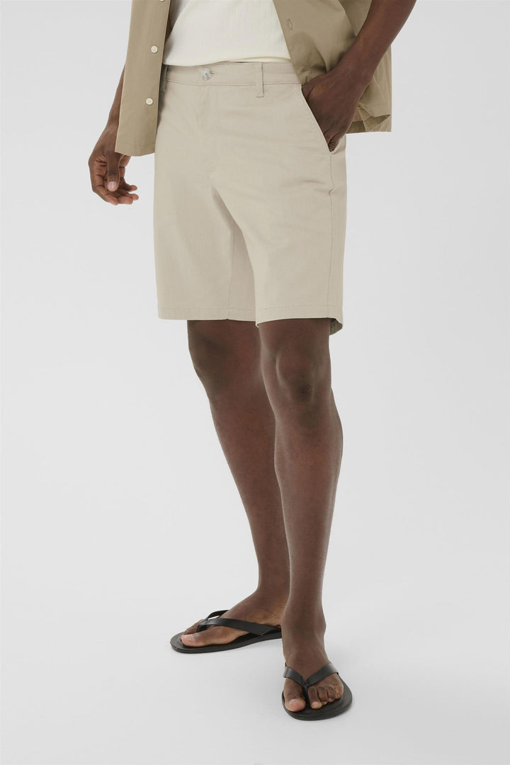 MAthomas Short