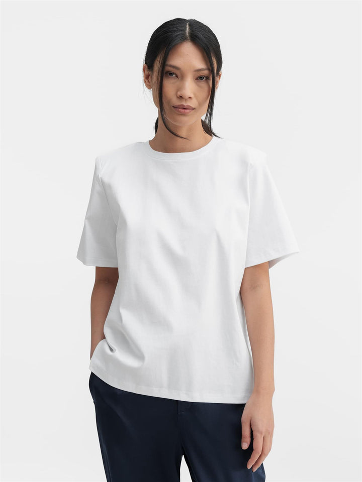 Okaya tee
