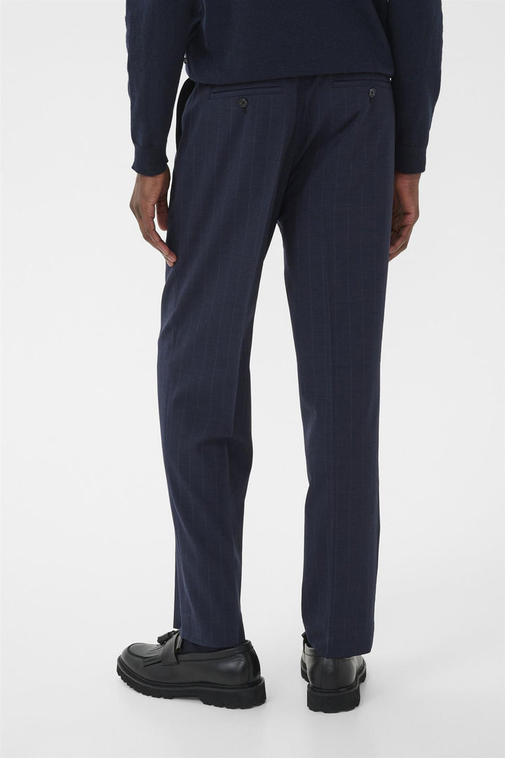 MAwesley Pant