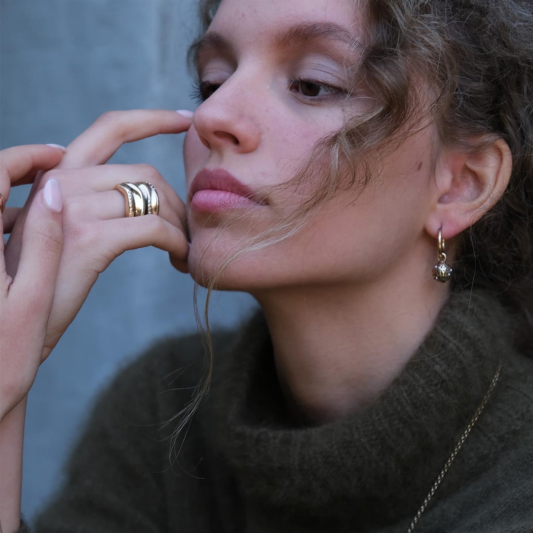 Crease ring