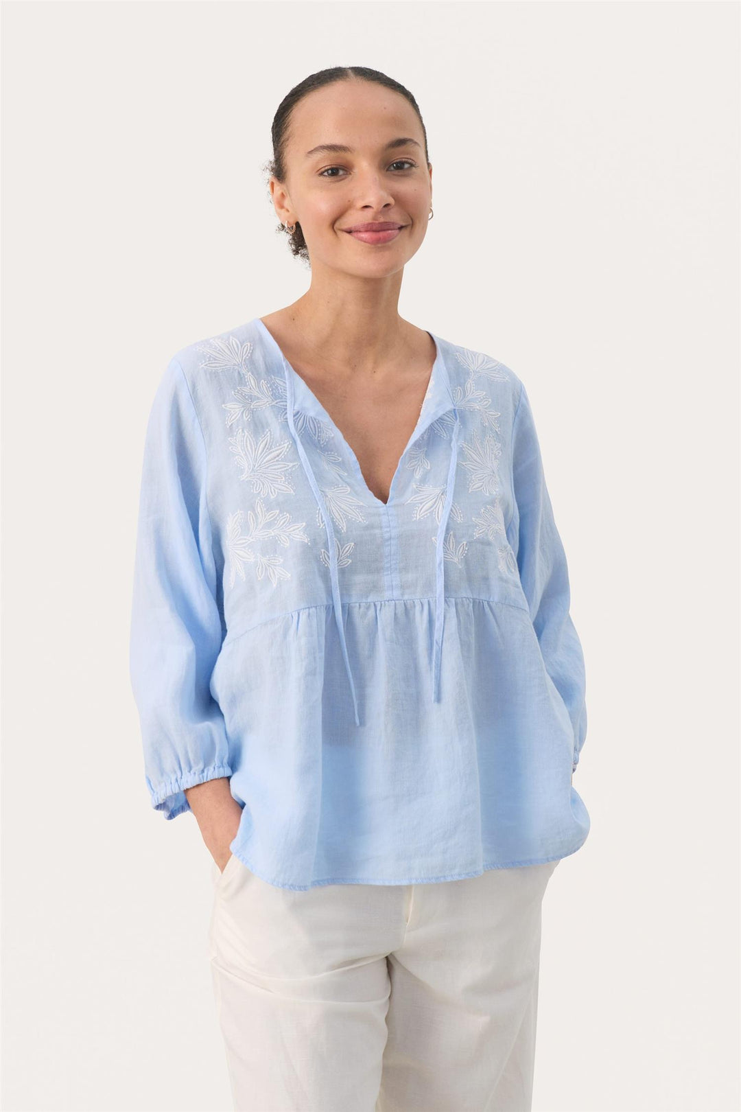 GwendinaPW Linen Blouse