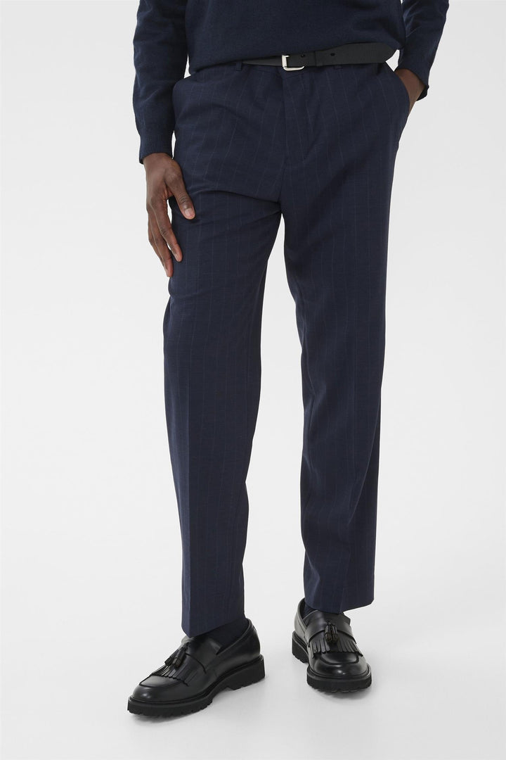 MAwesley Pant
