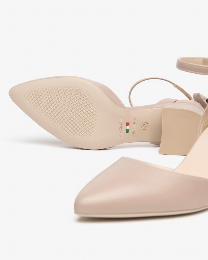 Women’s Leather Court Shoes