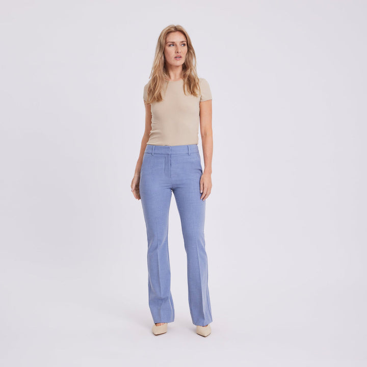 ClaraFV 826 regular