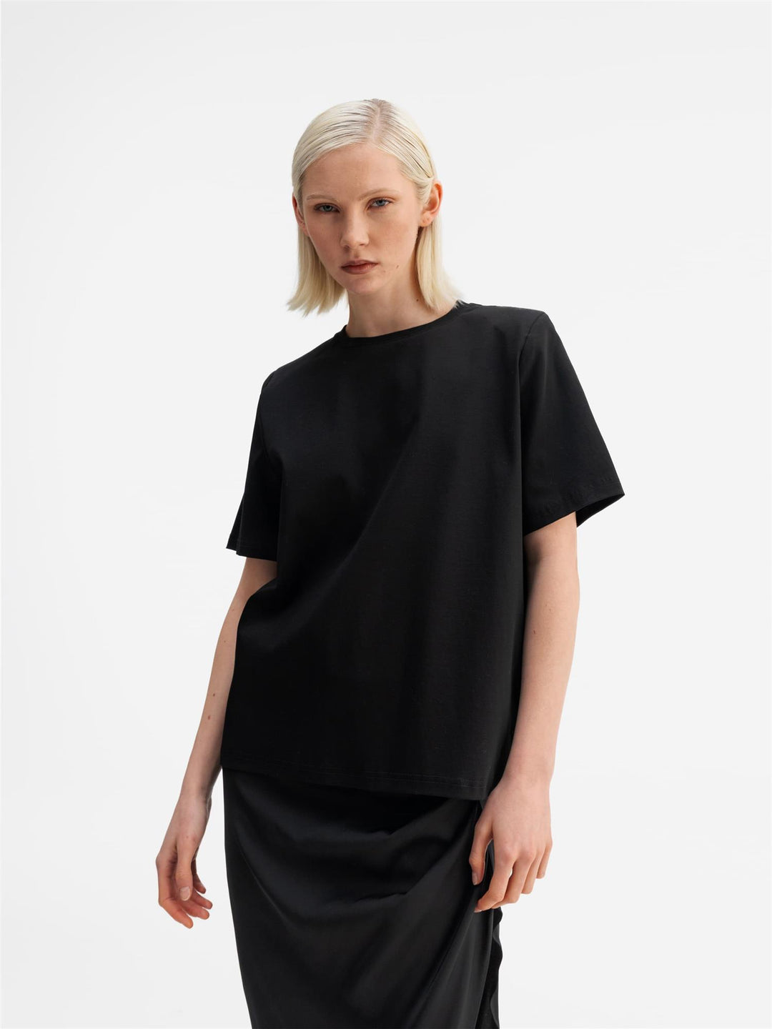 Okaya tee