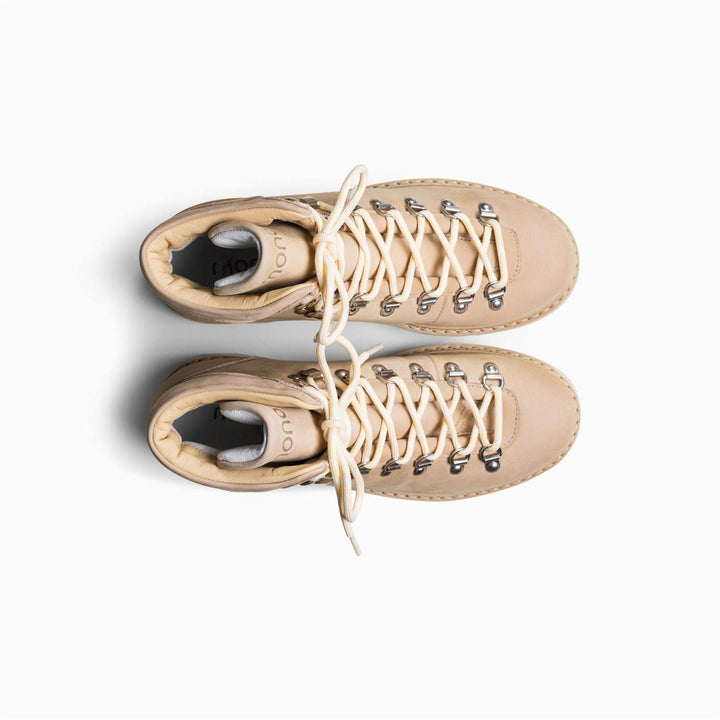 Tag Flat Boots