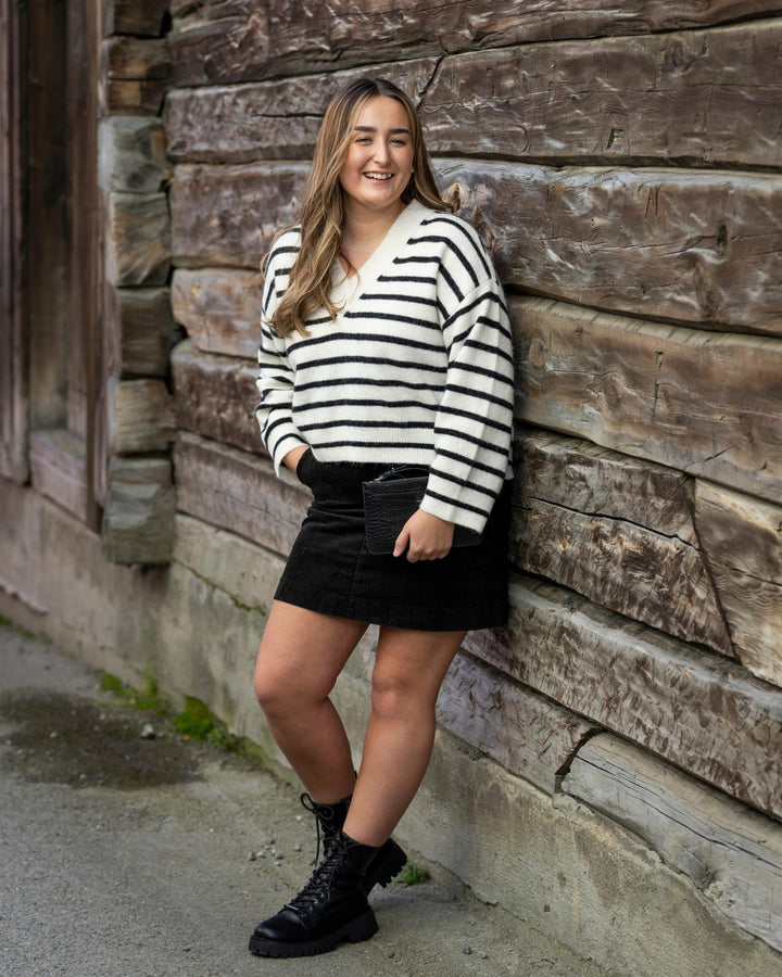 AlphaGZ V-neck striped