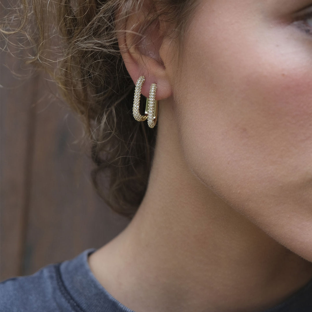 Earring brass oval hoop w/crystal