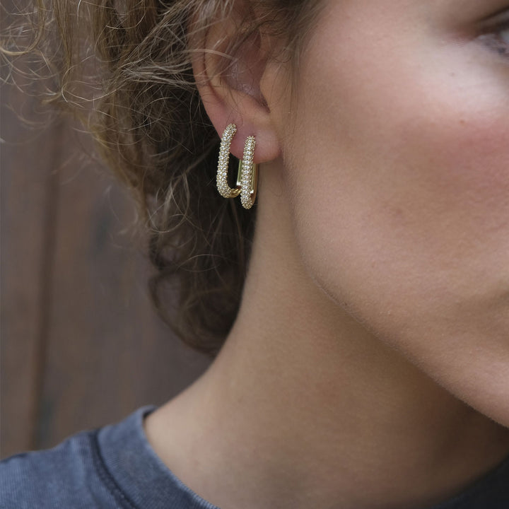 Earring brass oval hoop w/crystal