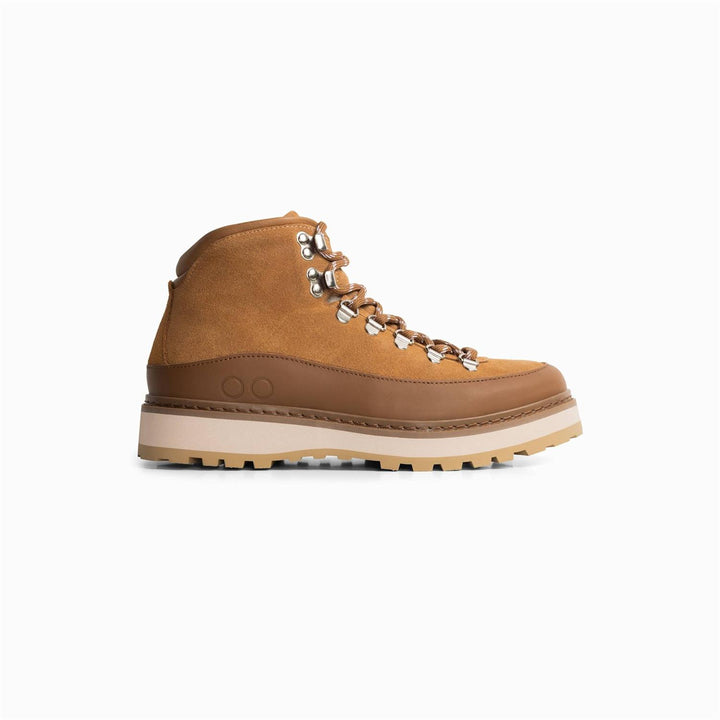 Core Cap Suede Shoe W