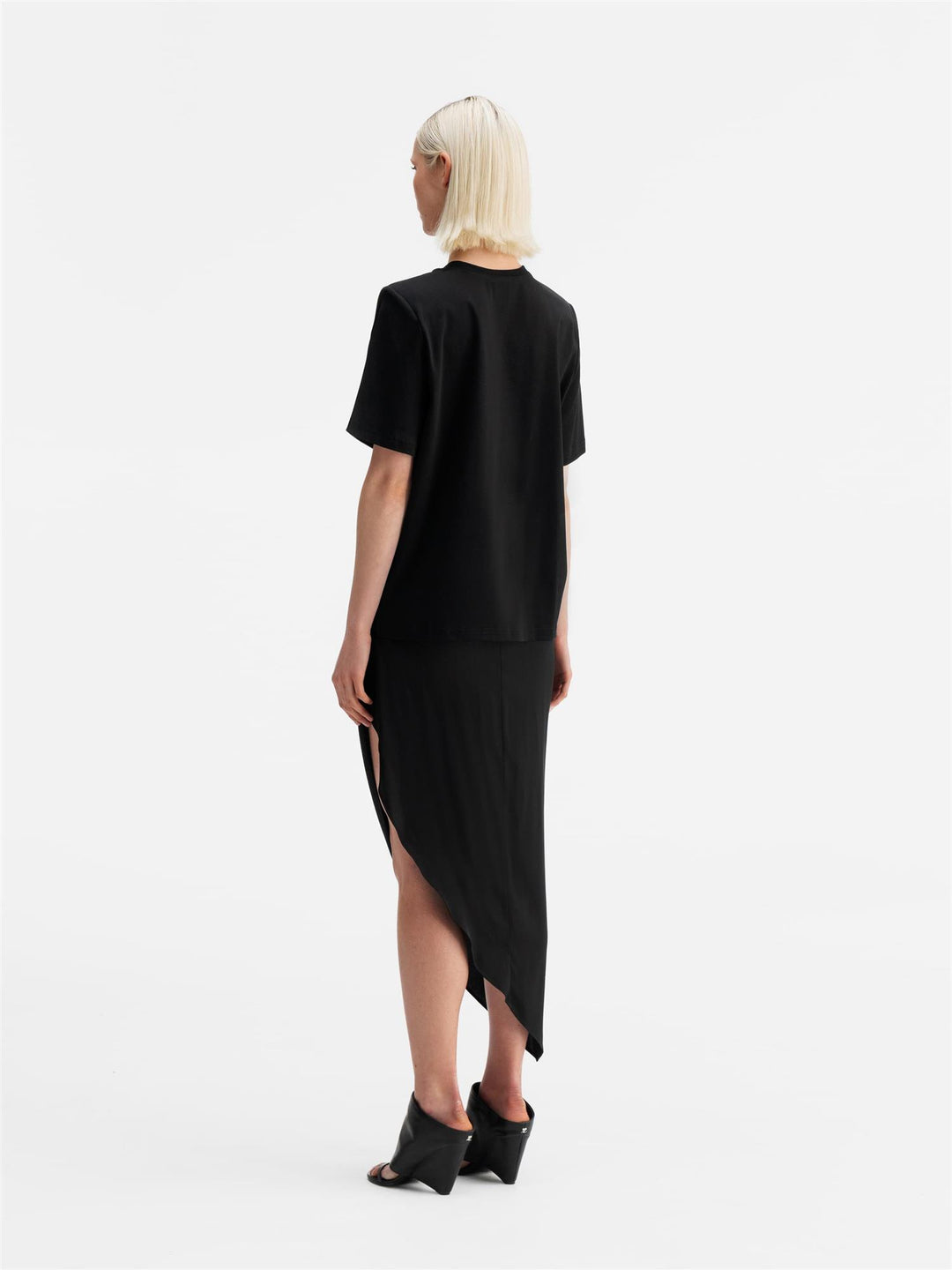 Okaya tee