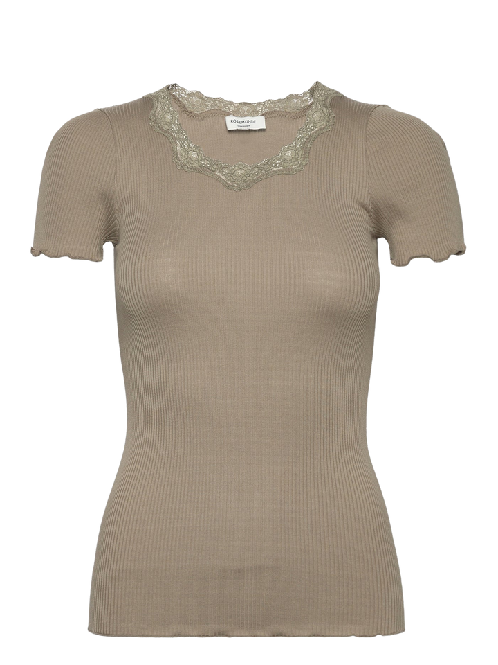 RWbeatha ss regular o-neck lace t-shirt