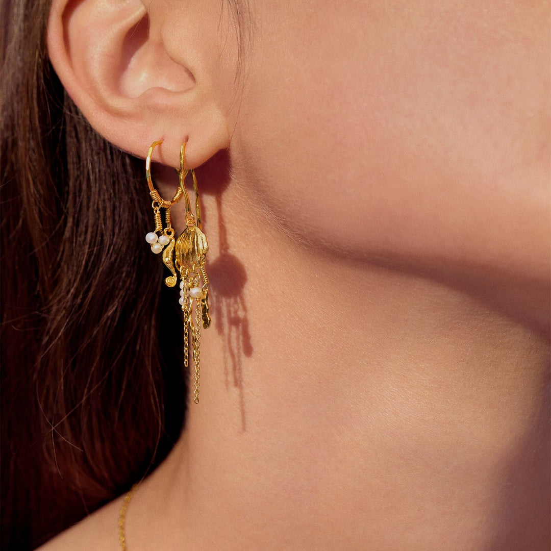Momi Gold Earrings