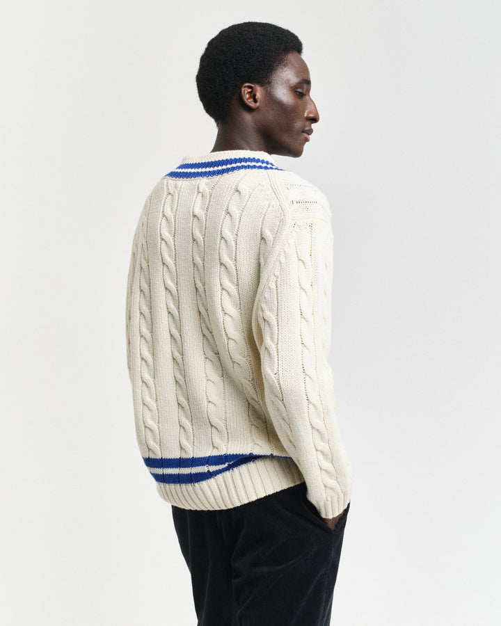 Cable v-neck