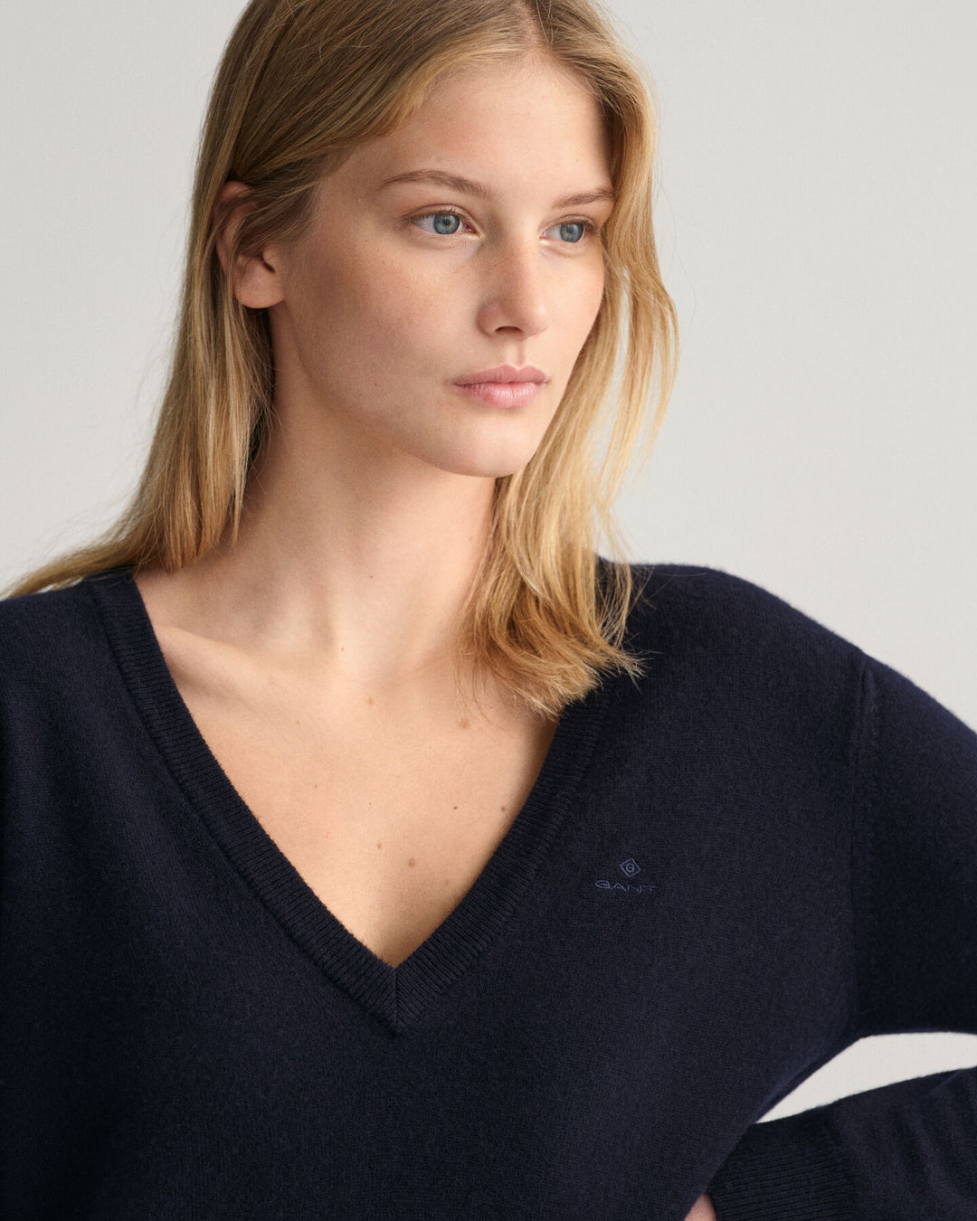 GANT SUPERFINE LAMBSWOOL V-NECK